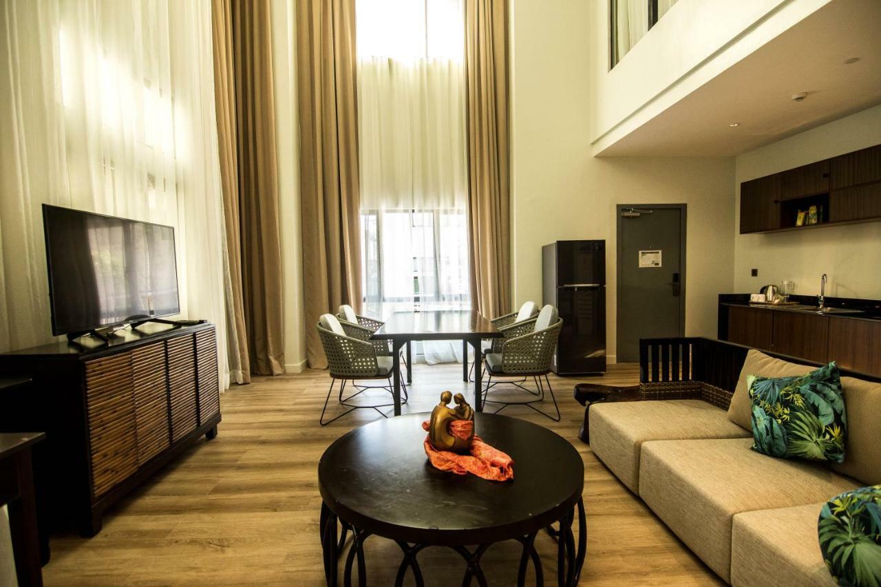 พินนาเคิล โบราไกย์ Hotel Balabag  ภายนอก รูปภาพ
